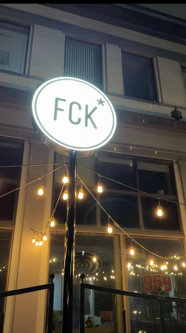 Funky Chow Kitchen Windsor: A Must-Try Food & Drink Spot on Wyandotte East