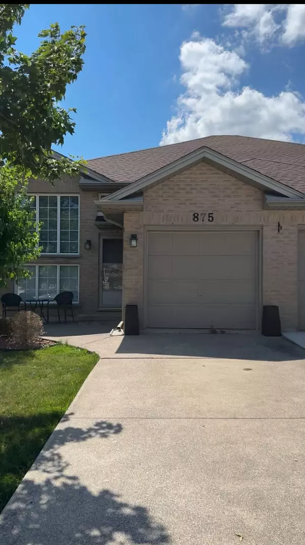 875 Michael Dr, Tecumseh, ON N8N 5A2