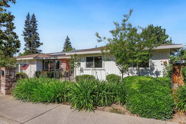 1660 Stabler LN, Yuba City, CA 95993
