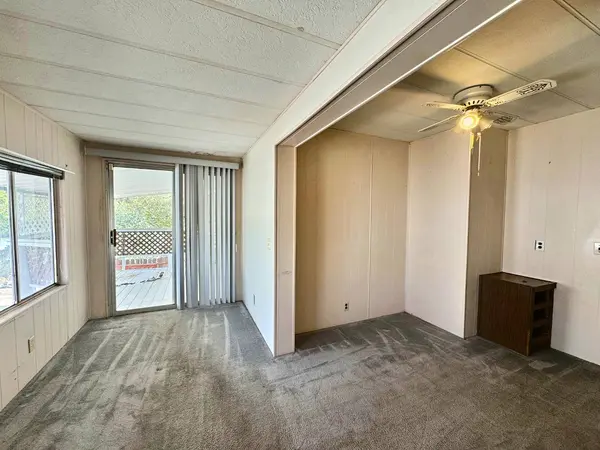 5760 Clearwater, Sacramento, CA 95841