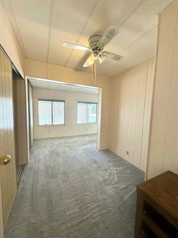 5760 Clearwater, Sacramento, CA 95841