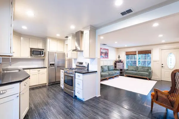 1368 S Walton AVE, Yuba City, CA 95993