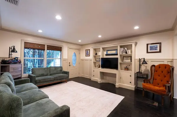 1368 S Walton AVE, Yuba City, CA 95993
