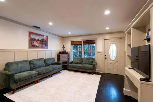 1368 S Walton AVE, Yuba City, CA 95993