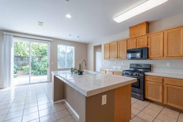 1788 River Run DR, Marysville, CA 95901
