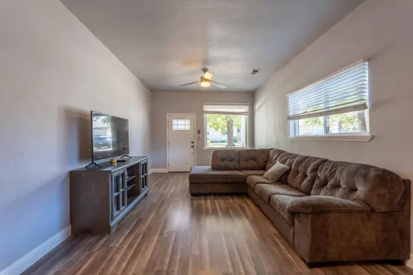344 B ST, Yuba City, CA 95991