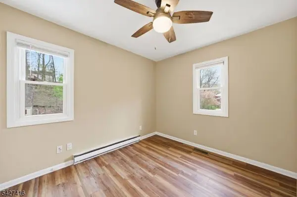 32 Coolidge Trl, Hopatcong Boro, NJ 07843