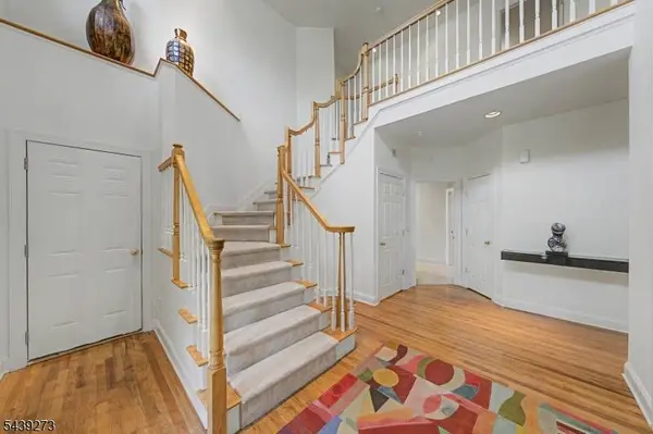 83 Schindler Ct, Parsippany-troy Hills Twp., NJ 07054