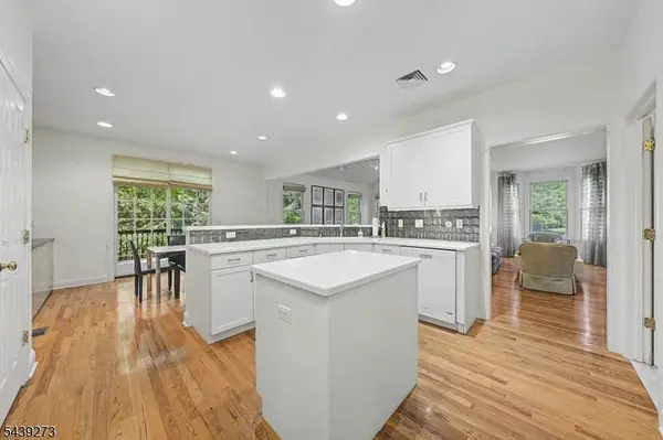 83 Schindler Ct, Parsippany-troy Hills Twp., NJ 07054