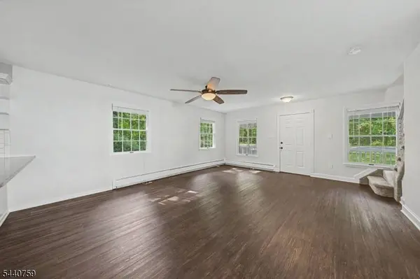 8 Oak Rd, Boonton Twp., NJ 07005