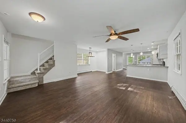 8 Oak Rd, Boonton Twp., NJ 07005