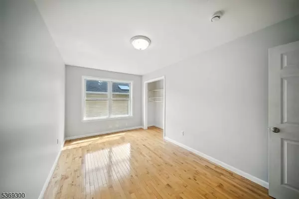 28 Liberty Ct, Parsippany-troy Hills Twp., NJ 07054