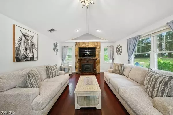 10 Birchwood Ln, Boonton Twp., NJ 07005