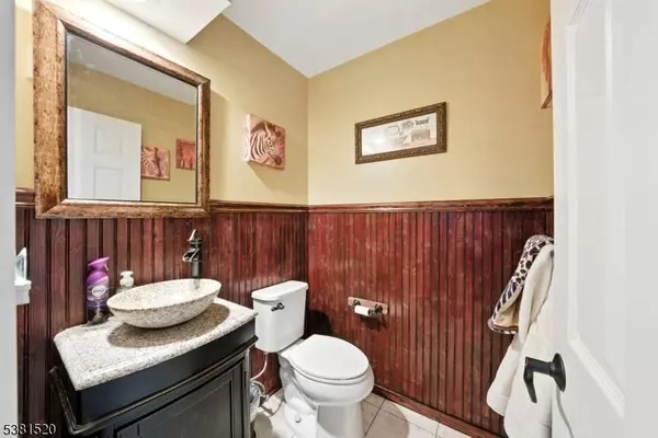 10 Birchwood Ln, Boonton Twp., NJ 07005