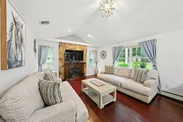 10 Birchwood Ln, Boonton Twp., NJ 07005