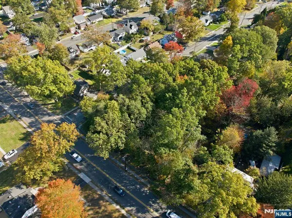 103 Crescent AVE, Waldwick, NJ 07463