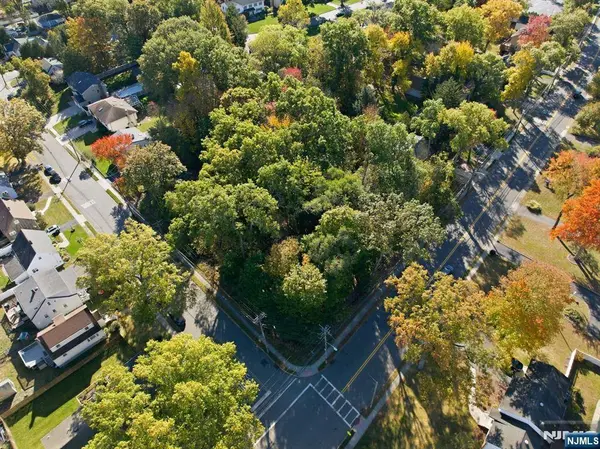 103 Crescent AVE, Waldwick, NJ 07463