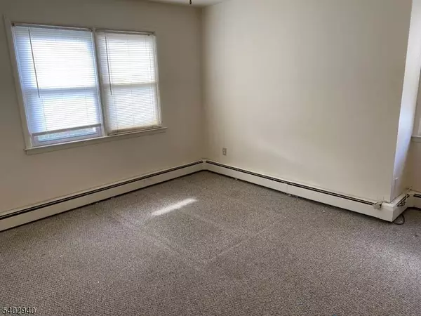 172 Kanouse St #2, Boonton Town, NJ 07005