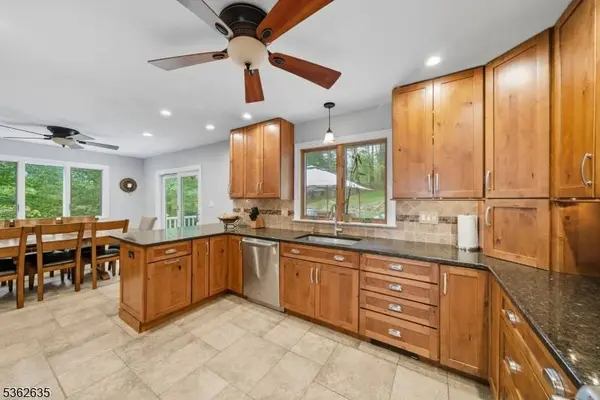11 Glenbourne Dr, Boonton Twp., NJ 07005