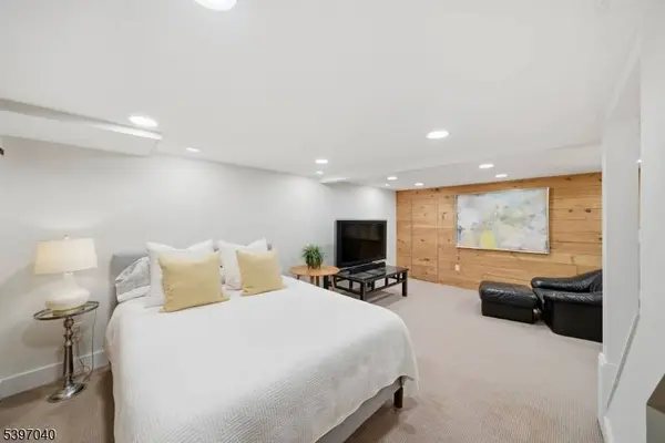 423 Essex Ave, Boonton Town, NJ 07005