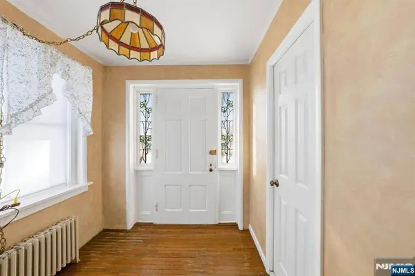 249 Parish DR, Wayne, NJ 07470