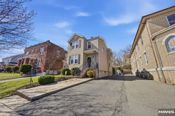 9 Vreeland AVE, East Rutherford, NJ 07073