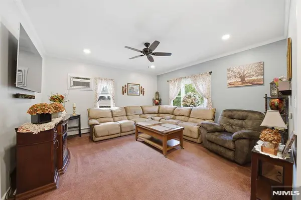 9 Vreeland AVE, East Rutherford, NJ 07073