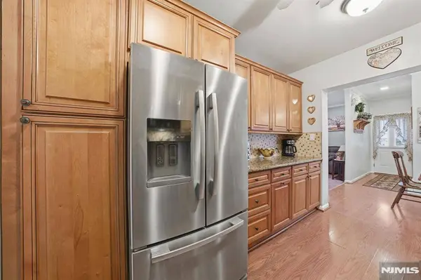 9 Vreeland AVE, East Rutherford, NJ 07073