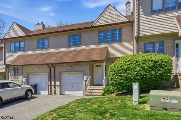 11 Deer Hill Ct, Boonton Town, NJ 07005