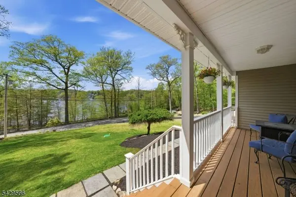 71 Chincopee Rd, Jefferson Twp., NJ 07849