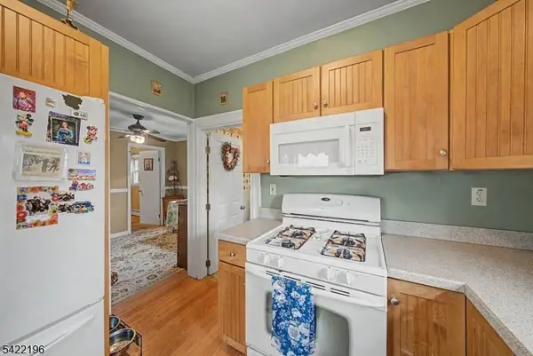 10 Reaville Ct, Parsippany-troy Hills Twp., NJ 07054