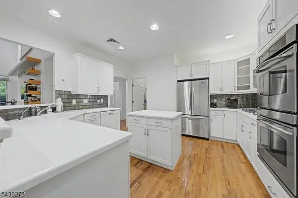 83 Schindler Ct, Parsippany-troy Hills Twp., NJ 07054
