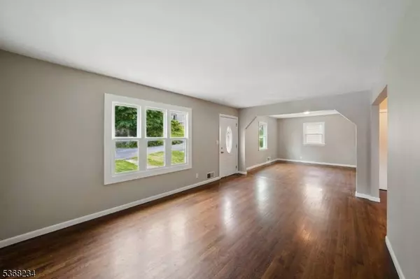 14 Stephen Pl, Rockaway Boro, NJ 07866