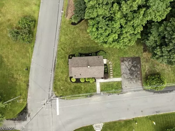 20 S Dell Ave, Roxbury Twp., NJ 07847