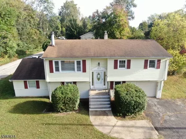 4 Valley Dr, Vernon Twp., NJ 07418