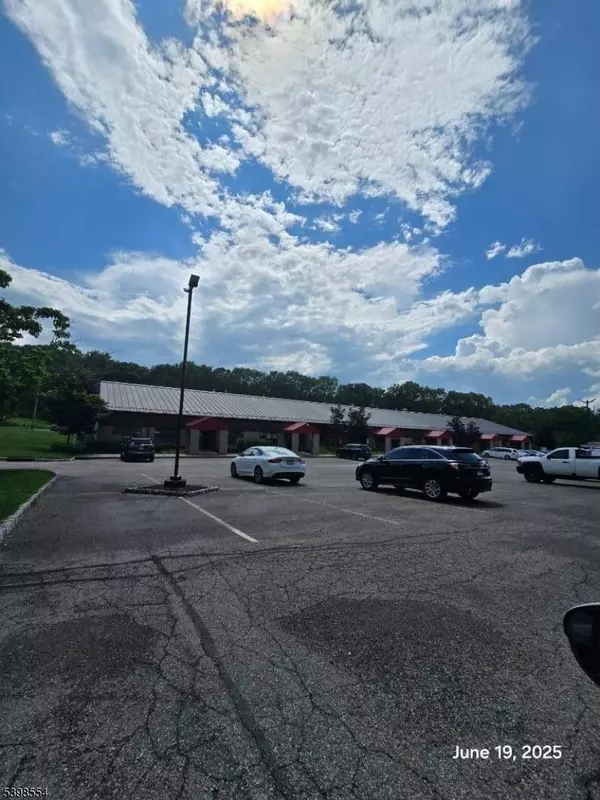 12 Orben Dr, Roxbury Twp., NJ 07850