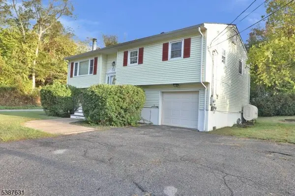 4 Valley Dr, Vernon Twp., NJ 07418