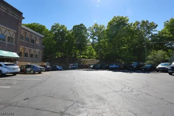17 Robert St, Wharton Boro, NJ 07885