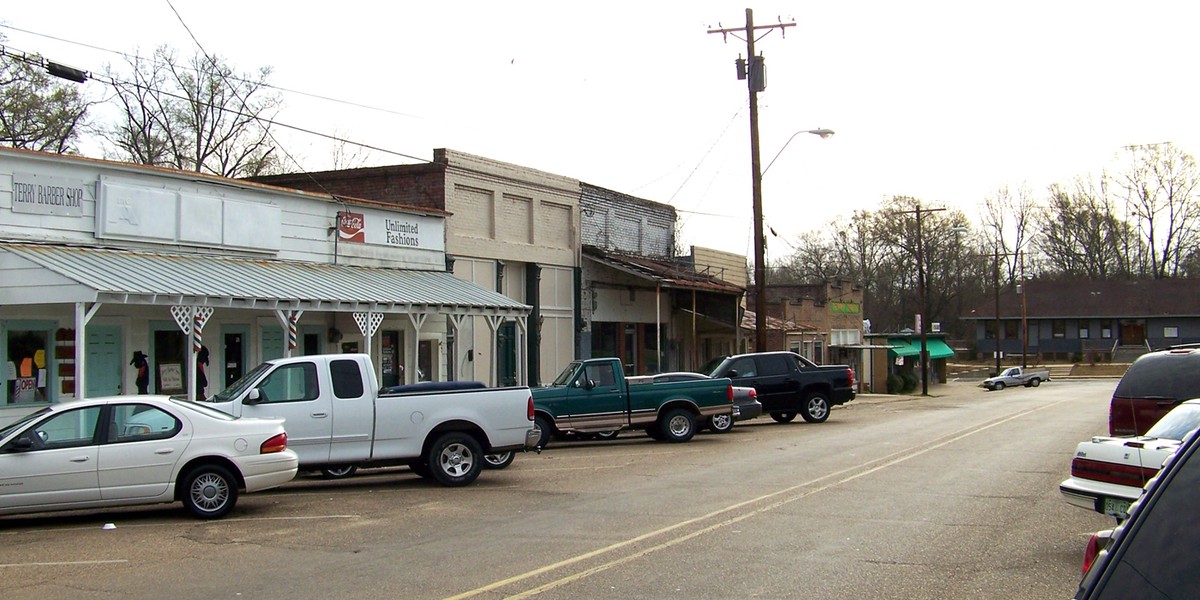 Historic downtown storefronts in Terry, Mississippi — Photo: Joe C Furr / Wikimedia Commons, CC BY-SA 3.0