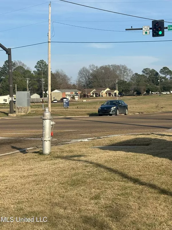 0 Clinton Parkway, Clinton, MS 39056