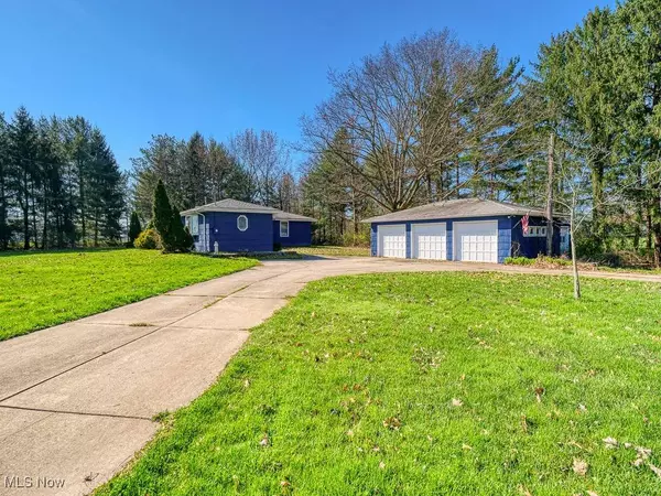 27133 Capel RD, Columbia Station, OH 44028