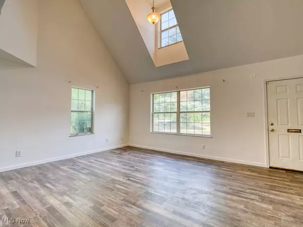 1151 Atwood DR #29-8, Cleveland, OH 44108