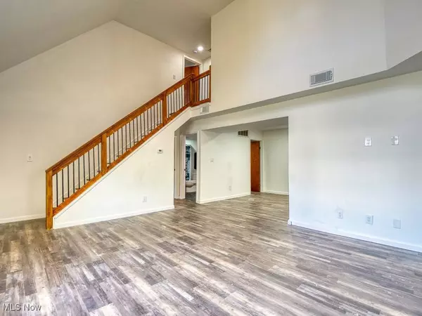 1151 Atwood DR #29-8, Cleveland, OH 44108