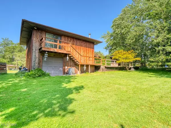 7509 N Linden LN, Parma, OH 44130