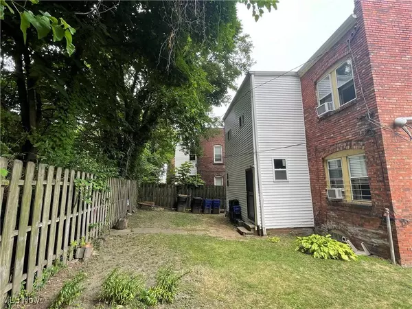 656 E 106th ST, Cleveland, OH 44108