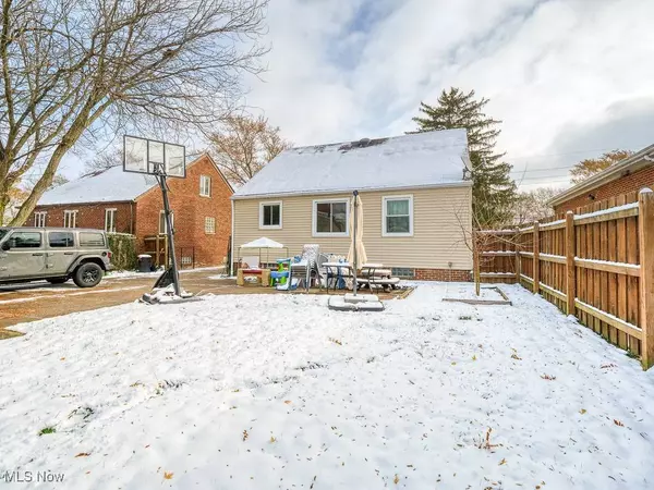 6794 York RD, Parma Heights, OH 44130