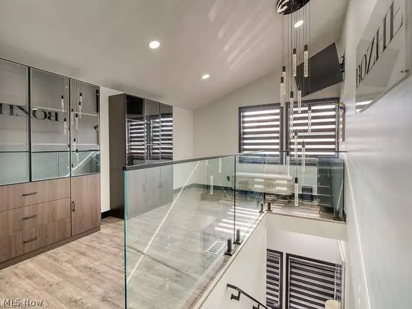 10850 Pearl RD #E-4, Strongsville, OH 44136