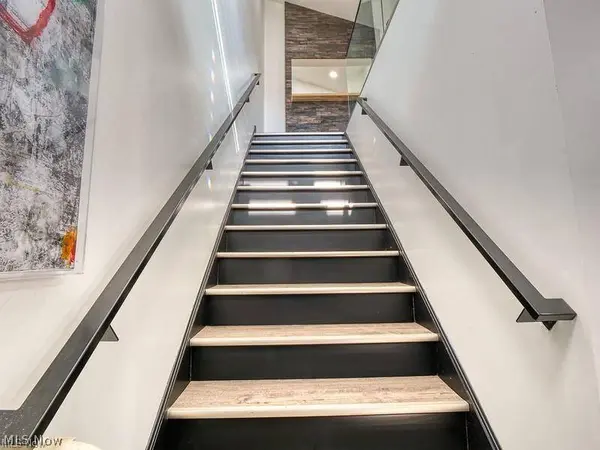 10850 Pearl RD #E-4, Strongsville, OH 44136