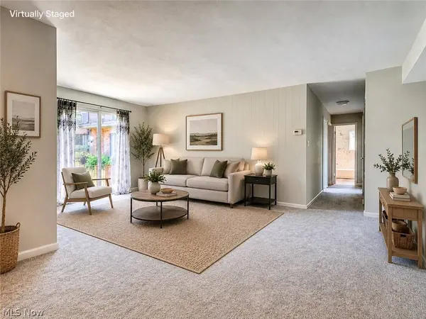 24665 Clareshire DR #101, North Olmsted, OH 44070