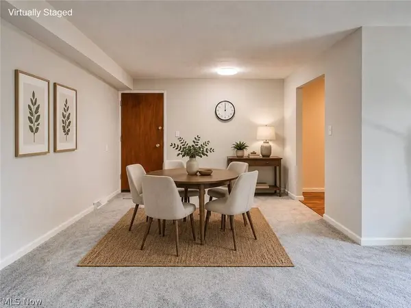 24665 Clareshire DR #101, North Olmsted, OH 44070